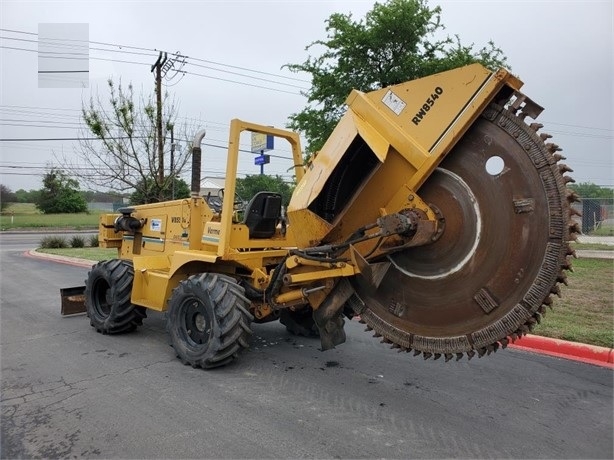 Trencher Vermeer V8550