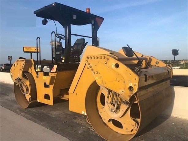 Compactadora Vibratoria Caterpillar CB54 seminueva Ref.: 1630958675852310 No. 4