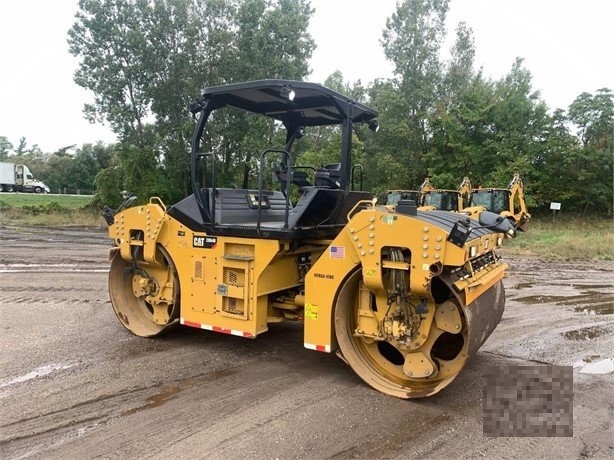 Compactadora Vibratoria Caterpillar CB64 importada en buenas cond Ref.: 1634072588459748 No. 4