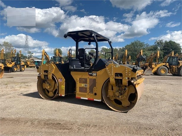 Compactadora Vibratoria Caterpillar CB64 usada de importacion Ref.: 1634167089917136 No. 2