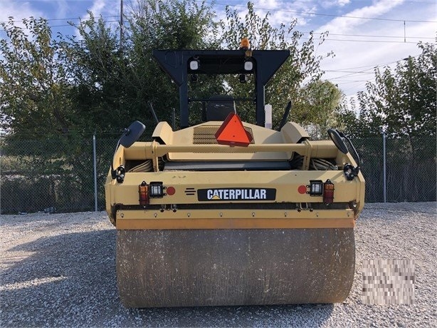 Compactadora Vibratoria Caterpillar CB64 usada a la venta Ref.: 1636409713997168 No. 4