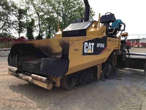 Pavers Caterpillar AP-555E