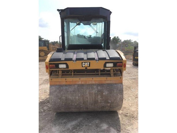 Compactadora Vibratoria Caterpillar CB10 en venta Ref.: 1637359973641757 No. 4