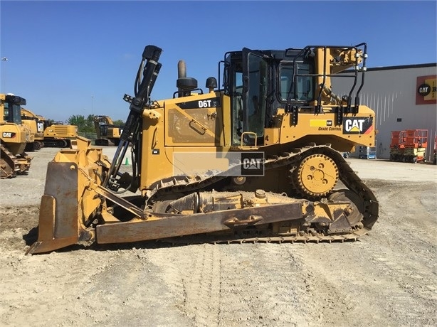 Dozers/tracks Caterpillar D6T