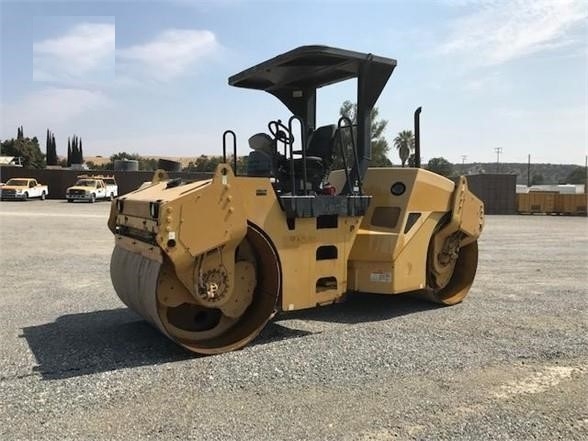 Compactadora Vibratoria Caterpillar CB-534D