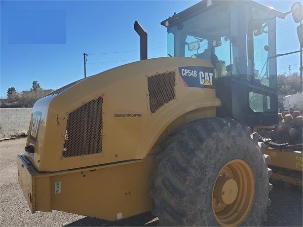 Compactadora Vibratoria Caterpillar CP54 importada de segunda man Ref.: 1643144271443872 No. 2