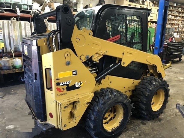 Minicargadores Caterpillar 242 de medio uso en venta Ref.: 1645729349749503 No. 3