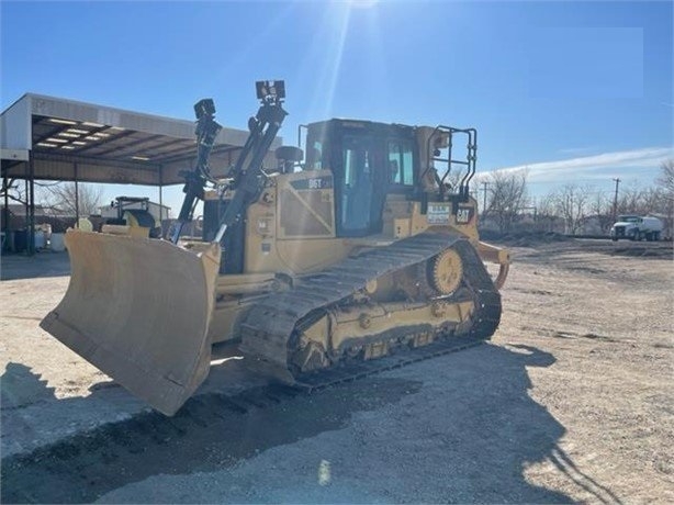 Dozers/tracks Caterpillar D6T