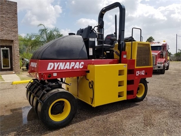 Compactadora Con Llantas Dynapac CP142 en venta Ref.: 1647315959303600 No. 3