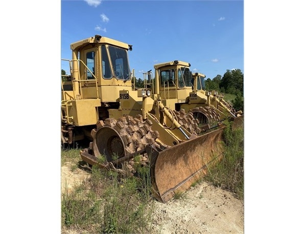 Compactadoras Suelos Y Rellenos Caterpillar 815B de medio uso en  Ref.: 1647627554290582 No. 2