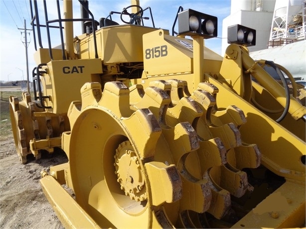 Compactadoras Suelos Y Rellenos Caterpillar 815B de medio uso en  Ref.: 1647637070935786 No. 4