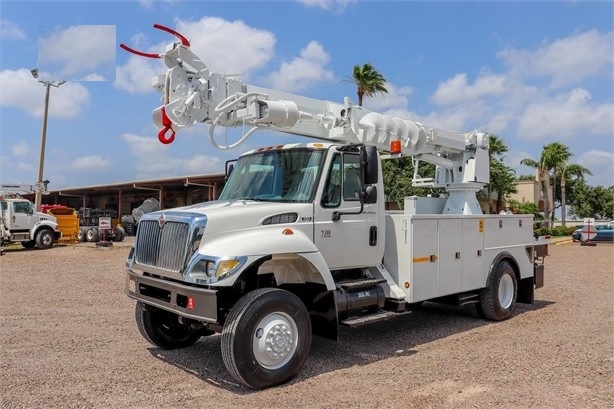 Gruas Altec DM47TR