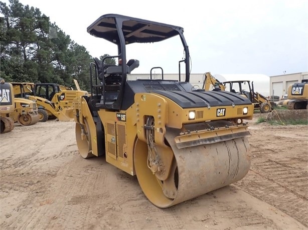 Compactadora Vibratoria Caterpillar CB44B en buenas condiciones Ref.: 1652888977369221 No. 2