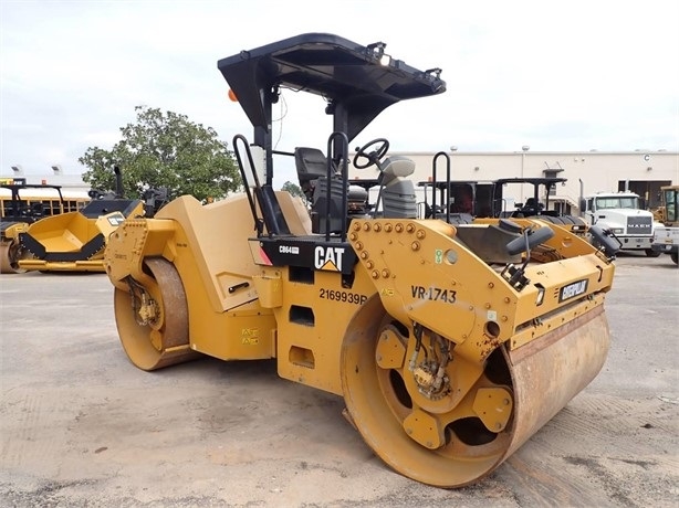 Compactadora Vibratoria Caterpillar CB64 usada Ref.: 1652889406372453 No. 3