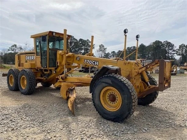 Motoconformadoras Deere 770CH de segunda mano a la venta Ref.: 1654791506279808 No. 3