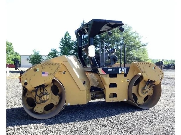 Compactadora Vibratoria Caterpillar CB54 usada a la venta Ref.: 1655936451015469 No. 2