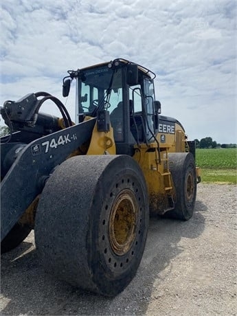 Wheel Loaders Deere 744K