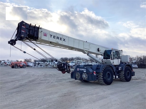 Cranes Terex RT670