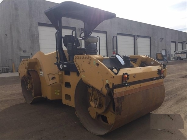 Compactadora Vibratoria Caterpillar CB64 importada en buenas cond Ref.: 1662060157658413 No. 2