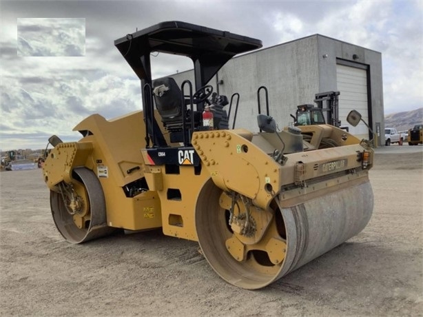 Compactadora Vibratoria Caterpillar CB64 en buenas condiciones Ref.: 1662063065870057 No. 2