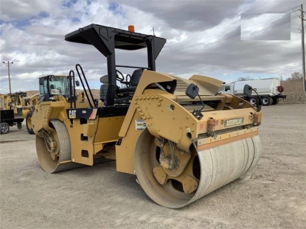 Compactadora Vibratoria Caterpillar CB64 en buenas condiciones Ref.: 1662063065870057 No. 4