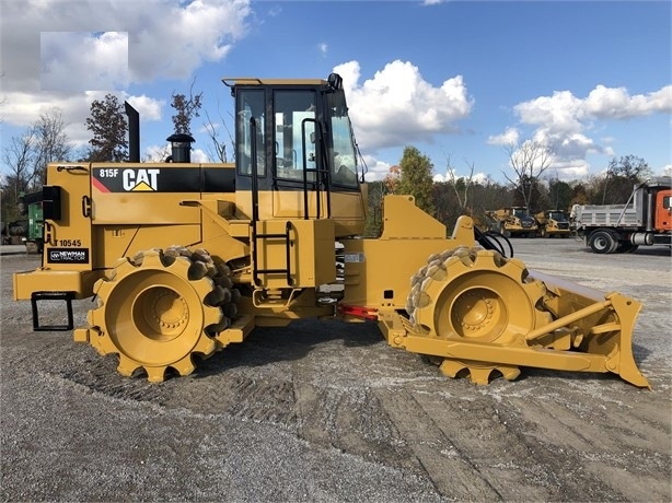 Compactadoras Suelos Y Rellenos Caterpillar 815F en venta, usada Ref.: 1664984489001097 No. 2