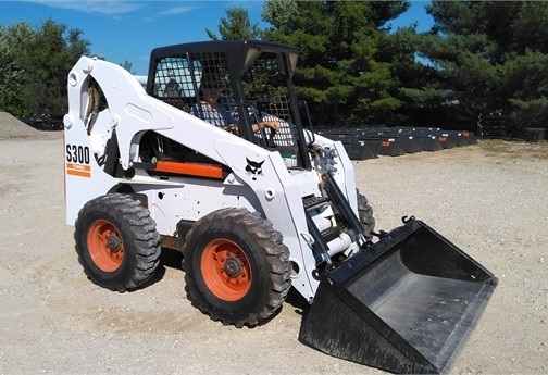 Minicargadores Bobcat S300 usada de importacion Ref.: 1674150460568112 No. 2