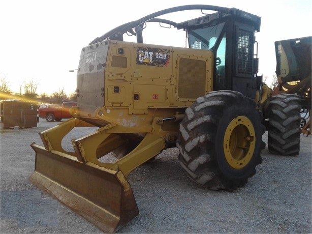 Forestales Maquinas Caterpillar 525D seminueva en venta Ref.: 1674416993040130 No. 4