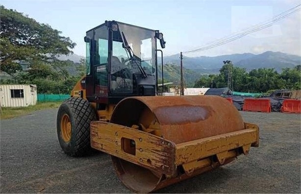 Compactadora Vibratoria Caterpillar CS-533E seminueva en venta Ref.: 1674503141142925 No. 2