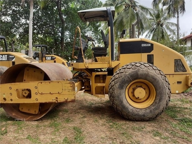 Compactadora Vibratoria Caterpillar CS-533E usada a la venta Ref.: 1674507473551379 No. 3