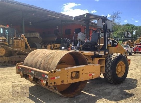 Compactadora Vibratoria Caterpillar CS-533E en buenas condiciones Ref.: 1674510718109400 No. 2