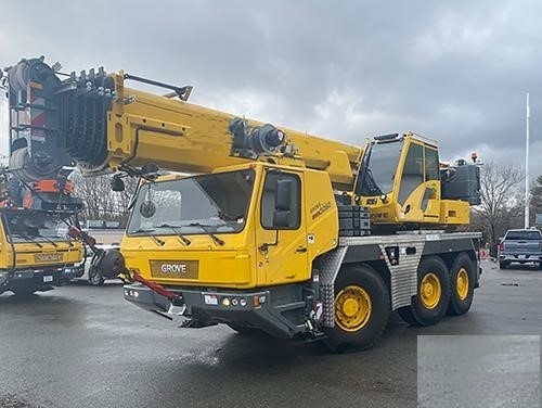 Cranes Grove GMK3060