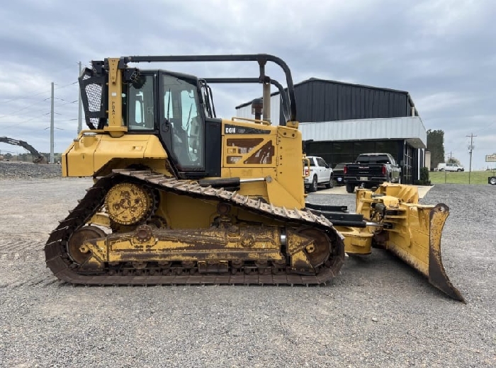 Dozers/tracks Caterpillar D6N