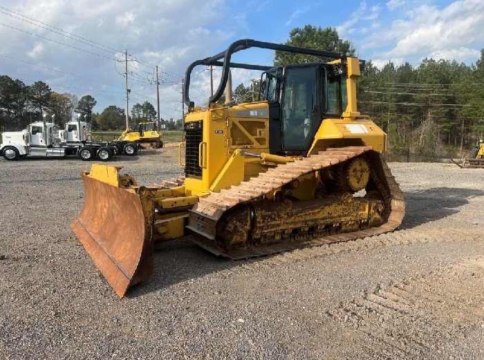 Tractores Sobre Orugas Caterpillar D6N de medio uso en venta Ref.: 1680277831965835 No. 4