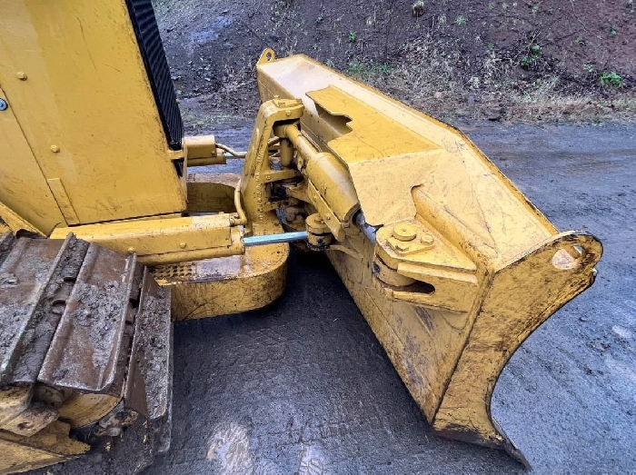 Tractores Sobre Orugas Caterpillar D5M en venta Ref.: 1682696131631519 No. 4