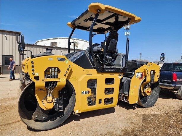 Compactadora Vibratoria Caterpillar CB10 en buenas condiciones Ref.: 1683648481085147 No. 3