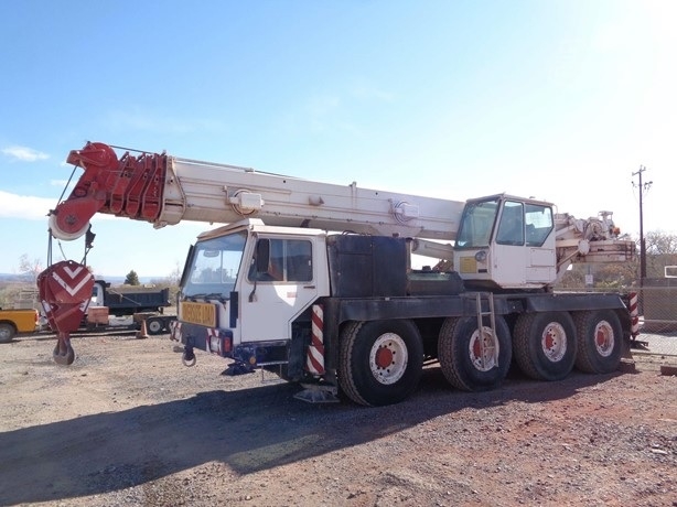 Gruas Liebherr LTM1050-1 de medio uso en venta Ref.: 1688667483311639 No. 2