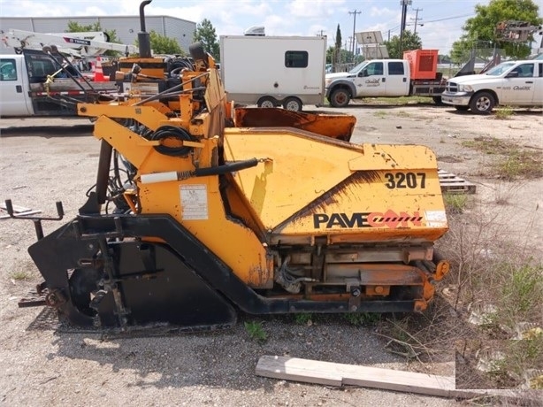 Pavers Leeboy 1000F