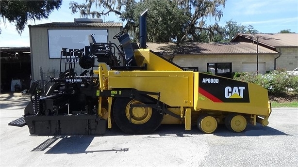 Pavimentadoras Caterpillar AP-600D de segunda mano en venta Ref.: 1695333464115307 No. 2