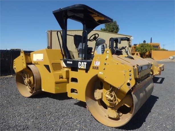 Compactadora Vibratoria Caterpillar CB-564D de segunda mano Ref.: 1695832645421861 No. 4