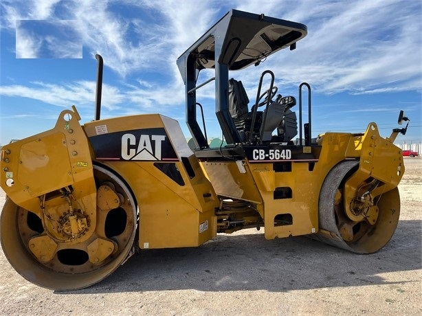 Compactadora Vibratoria Caterpillar CB-564D de medio uso en venta Ref.: 1695833080118727 No. 3