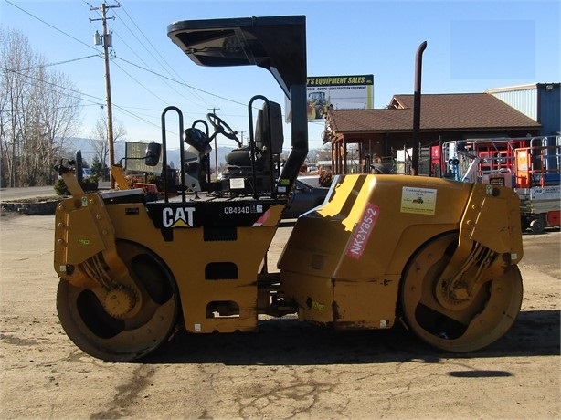 Compactadora Vibratoria Caterpillar CB-434D en buenas condiciones Ref.: 1695837517242141 No. 2