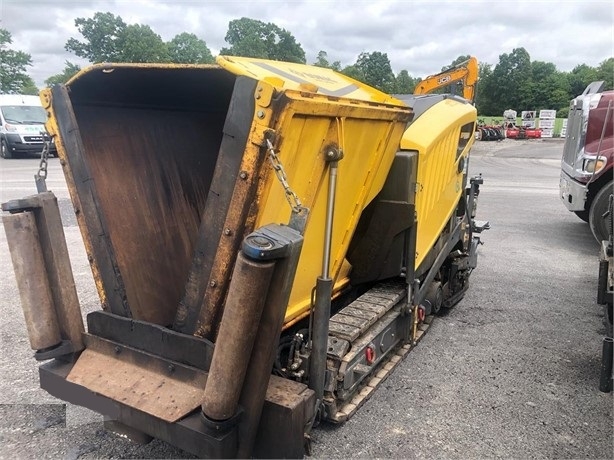 Pavimentadoras Bomag BF200 de medio uso en venta Ref.: 1698344814354992 No. 2