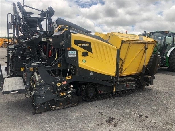 Pavimentadoras Bomag BF200 de medio uso en venta Ref.: 1698344814354992 No. 3