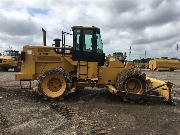 Compactadoras Suelos Y Rellenos Caterpillar 815F de segunda mano Ref.: 1705087627635207 No. 3