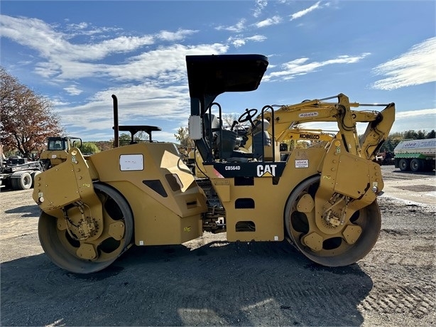 Compactadora Vibratoria Caterpillar CB-634D usada a la venta Ref.: 1709062624073962 No. 4