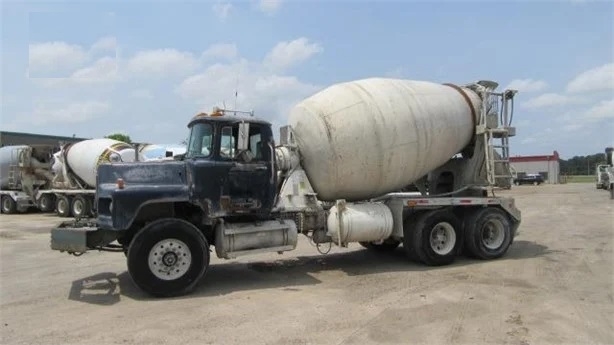 Mezcladoras De Concreto Mack 690 importada en buenas condiciones Ref.: 1709408615894789 No. 2