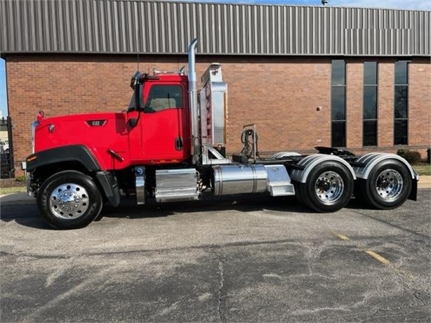 Off Road Truck CATERPILLAR CT680L