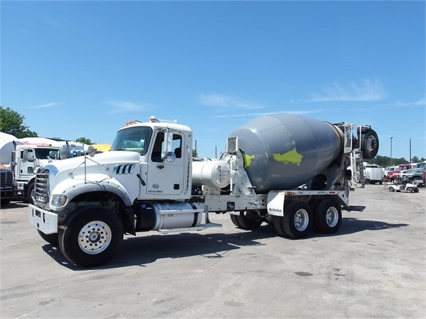 Mezcladoras De Concreto Mack GU713 usada a buen precio Ref.: 1714006386520014 No. 2