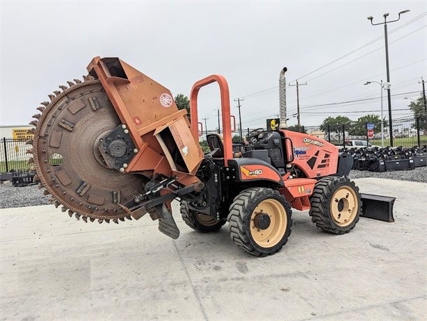 Zanjadora Ditch Witch RT80